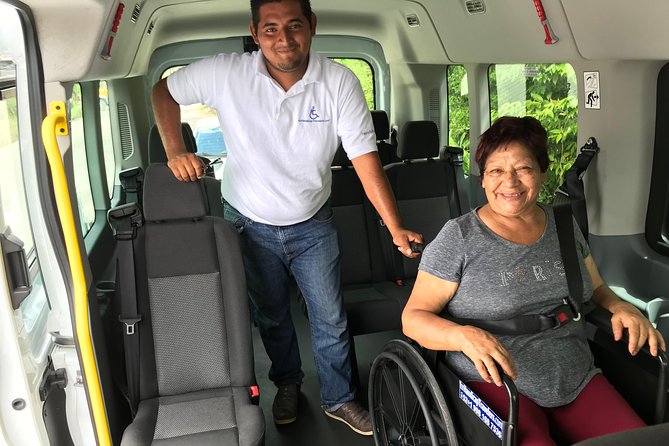 Transportation From Cancun Airport to Hotel Area of Playa Del Carmen - One Way - Meeting and Pickup Information