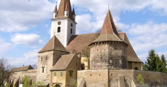 Transylvania Medieval Castles 4-Day Tour - Accommodation and Meals