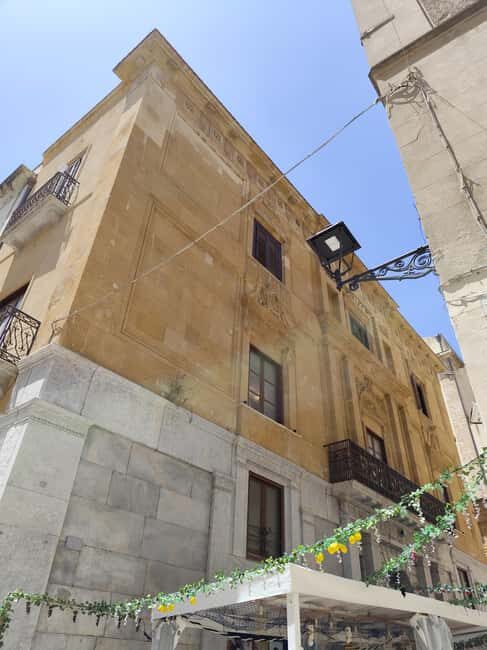 Trapani: Guided Walking Tour with Cannolo - Why This Tour Works