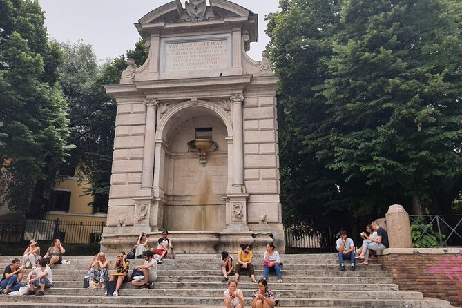 Trastevere District Must-See Sites Walking Art & Food Tour - Meeting Point Details