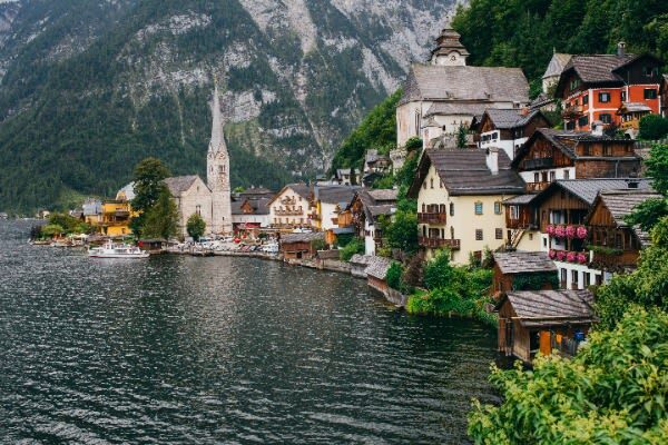 Traunsee Lake Cruise, Hallstatt and Salzburg Day Trip from Vienna - Hallstatt in two hours