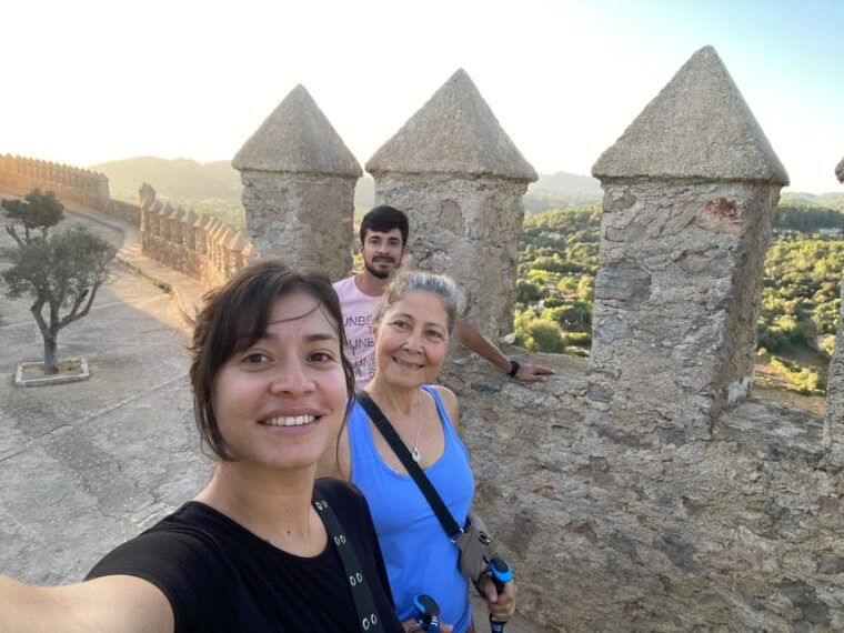 Travel and Play Tennis in Mallorca - Transportation and Meeting Point