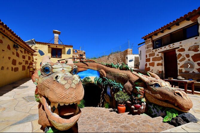 Travel in Time at El Pasaje Secreto - Tour Details