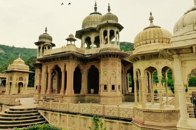 Travel Through the Streets of Jaipur by Tuktuk with a Local - Good To Know  
