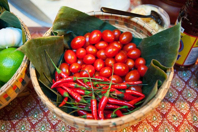 Traveling Spoon Pad Thai and Papaya Salad Private Online Cooking Class - Step-by-Step Pad Thai Recipe