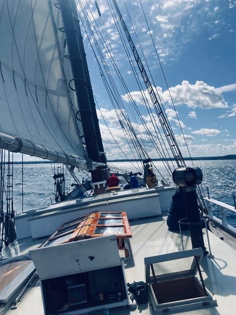 Traverse City: Fall Evening Sail on Tall Ship Manitou - Snacks, Beverages, and Onboard Amenities  