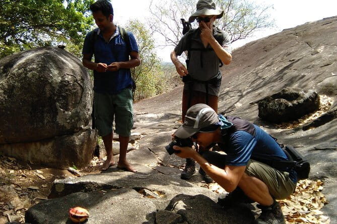 Trekking Dimbulagala Mountain - FAQ
