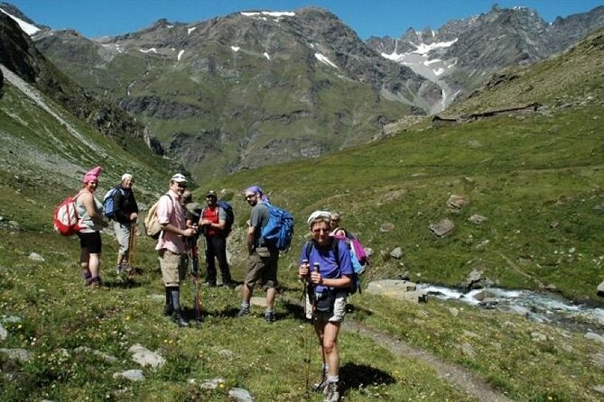 Trekking in the Park With Lunch in a Mountain Hut - Ensure Basic Health Coverage