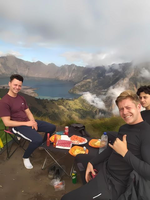 Trekking Mount Rinjani Summit 2 Days 1 Night - Day 1 Itinerary