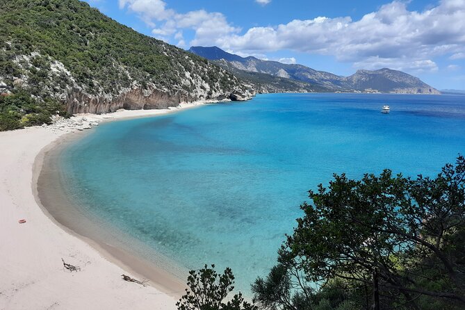 Trekking to Cala Luna - Guided Adventure to Cala Luna Beach