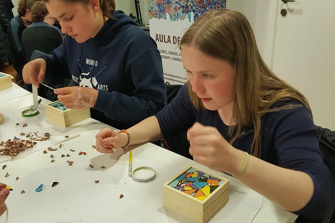 Trencadis Workshop for Groups: Do It Like Gaudi - Workshop Inclusions