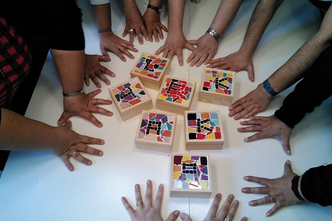 Trencadis Workshop for Groups: Do It Like Gaudi - Workshop Tips and Recommendations