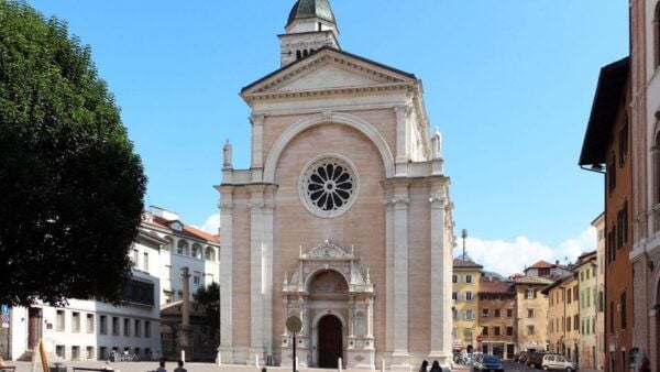 Trento Audioguide - Travelmate App for Your Smartphone - The Sum Up