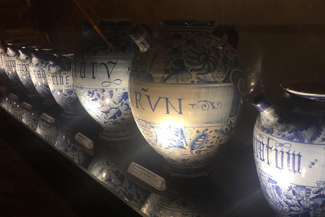 Trevi District Underground: Aqueduct and Domus Guided Tour - Exploring the Underground Archaeological Site