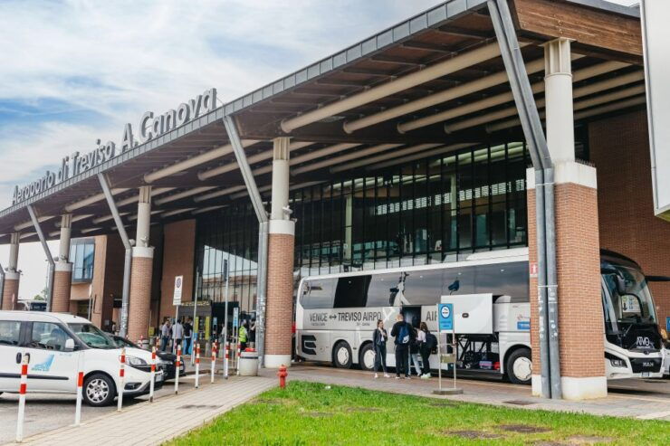 Treviso Airport to Mestre and Venice by Express Bus - Convenient Connections to Mestre and Venice