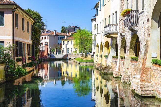 Treviso: Walk With Aperitif & Mini Italian Class - Booking Your Experience