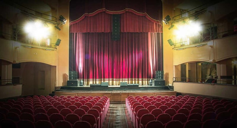 Trianon Theater: The Room of Wonders entrance ticket - Frequently Asked Questions