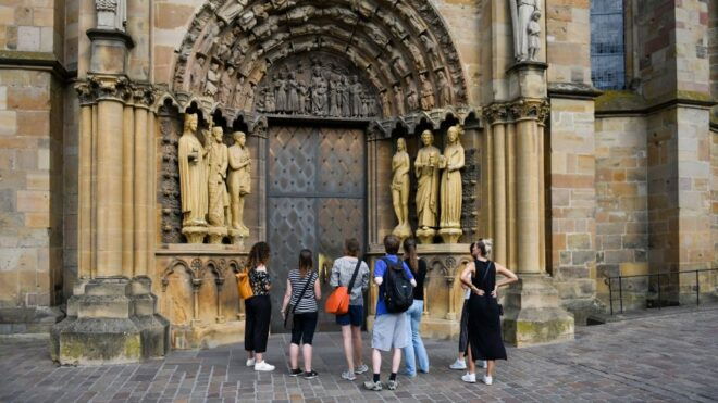 Trier: Guided Old Town Highlights and History Walking Tour - Exploring the Residential House of Marx