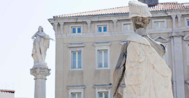 Trieste: First Discovery Walk and Reading Walking Tour - Unique Features of the Tour