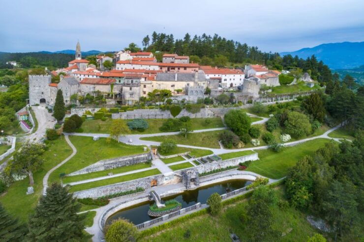 Trieste: History of Prosecco and the Karst Region - Prosecco: A Sparkling History