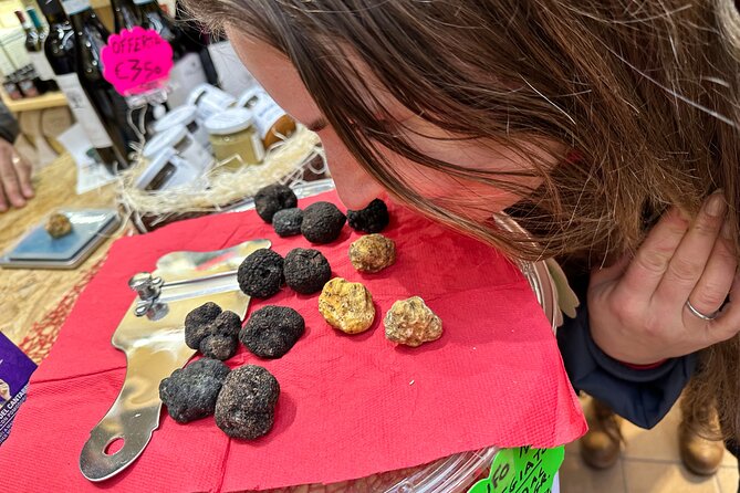 Trionfale Farmers Market and Vatican Quarter Food and Wine Tour - Directional Guidance