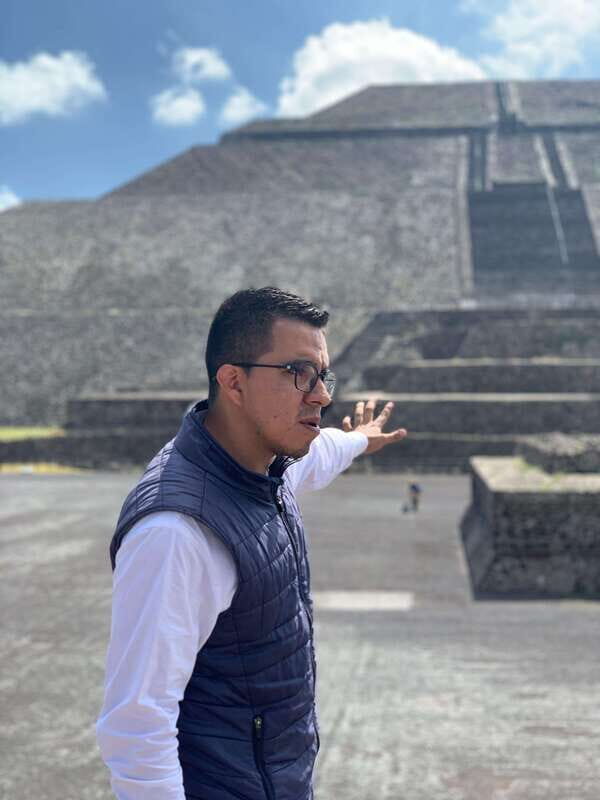 Trip through Teotihuacan, Basilica and Mezcal tasting. - Good To Know