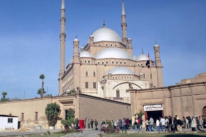 Trip to Egyptian Museum & Giza Pyramids & Citadel With Lunch - Highlights of Egyptian Museum Visit