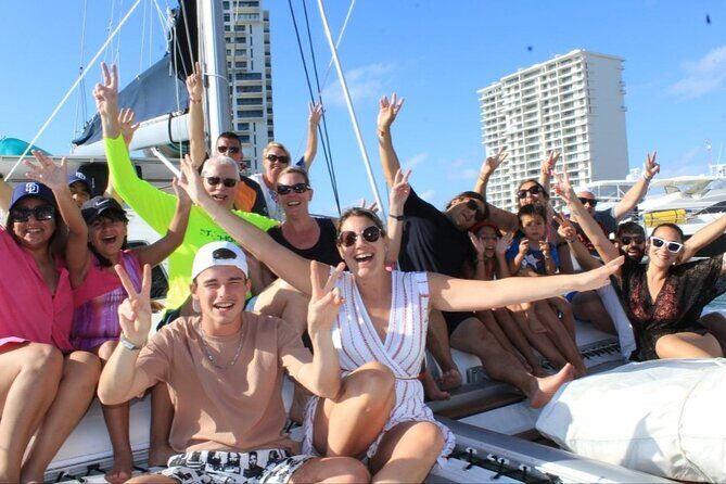 Trip to Isla Mujeres by Catamaran, with snorkeling and drinks - FAQ