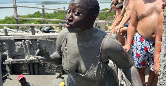 Trip to the Mud Volcano in Cartagena With Lunch - Tour Guides and Languages