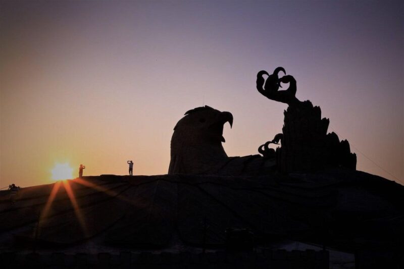 Trivandrum: Jatayu Nature Park & Varkala Beach Private Tour - Who is this tour best suited for?