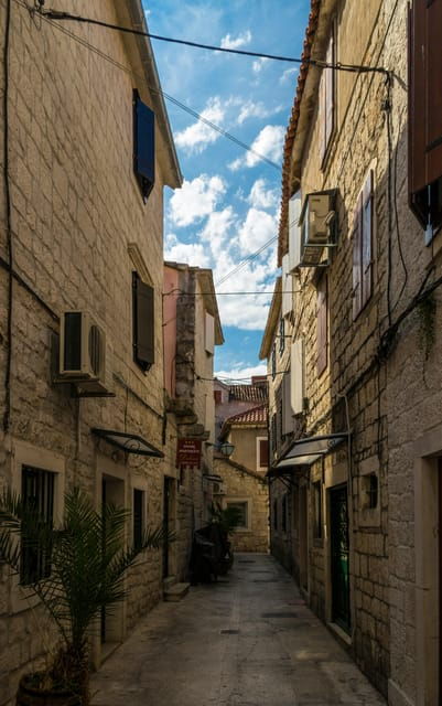 Trogir and Klis Fortress Private Half Day Tour From Split - Itinerary Details