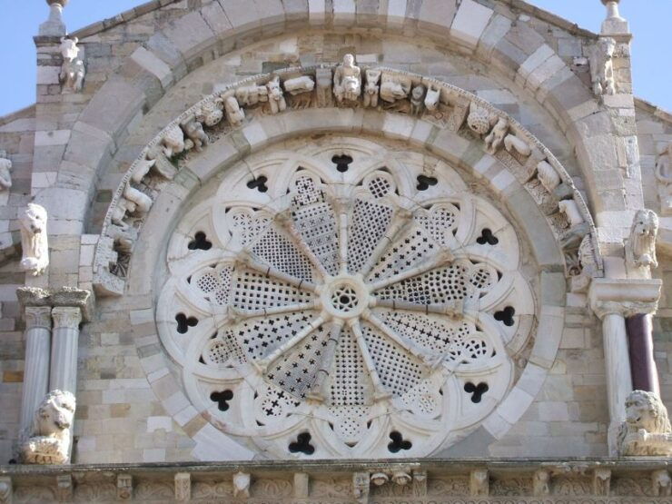 Troia Walking Tour: Apulian Romanesque Architecture - Good To Know