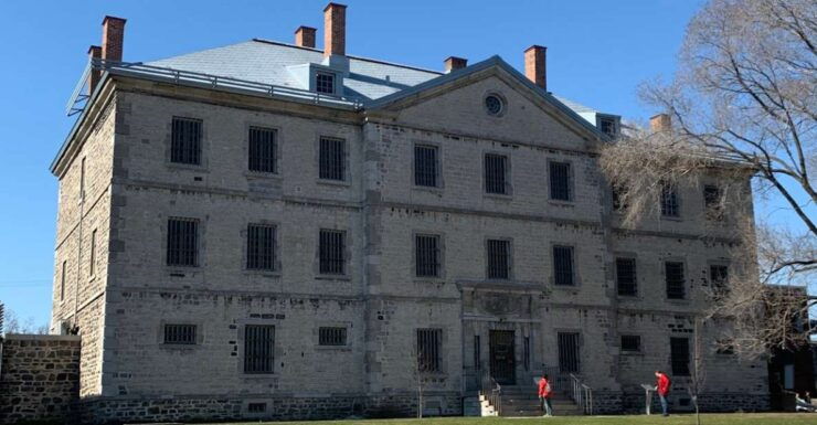 Trois-Rivières Self-Guided Walking Tour & Scavenger Hunt - Tour Highlights