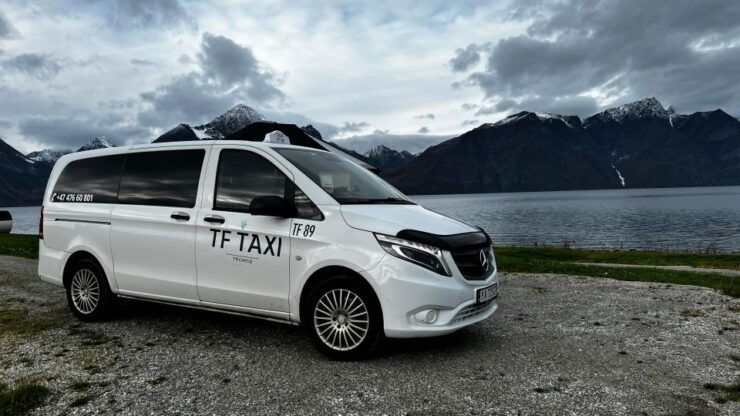 Tromsø: 1-Way Taxi Transfer From City/Airport - Service Features