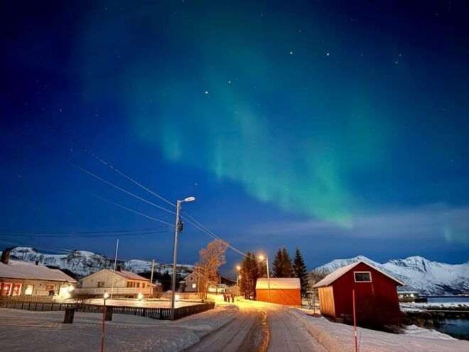 Tromso: Aurora Tour Hygge Magic Experience.(Wifi Free) - What to Bring