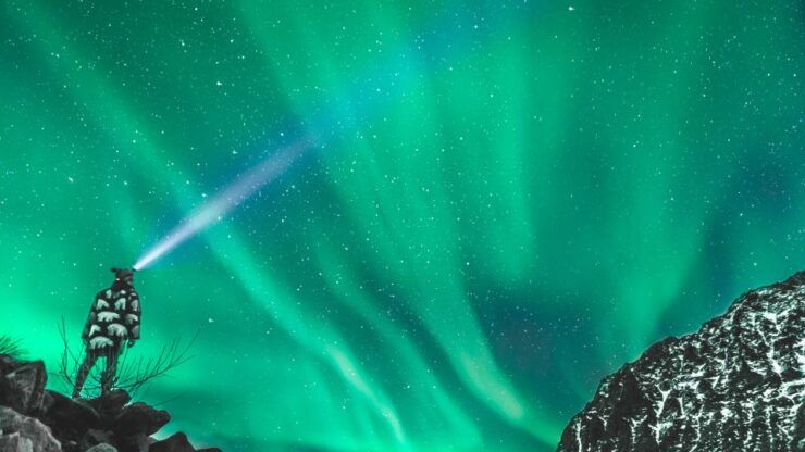 Tromsø: Chase the Northern Lights Mini-Bus Tour - Booking Details