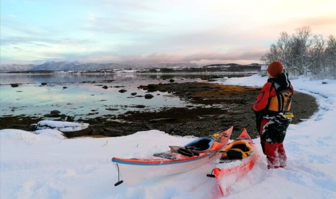 Tromsø: Easy Winter Kayaking Tour With Seal Watching - Equipment and Safety