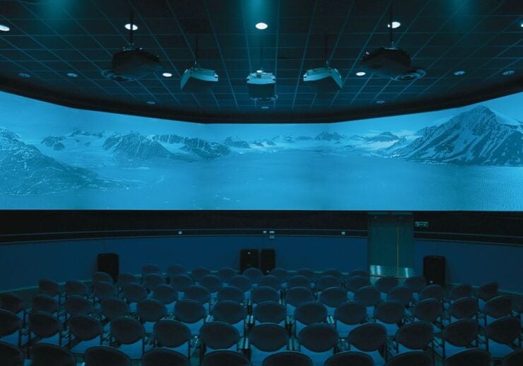Tromsø: Entrance Ticket to Polaria - Experience Highlights