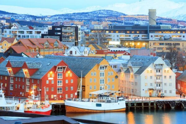 Tromso: Express Walk With a Local in 60 Minutes - Insider Tips and Recommendations