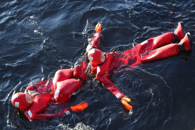 Tromsø: Ice Swimming in Survival Suit - Booking and Cancellation Policies