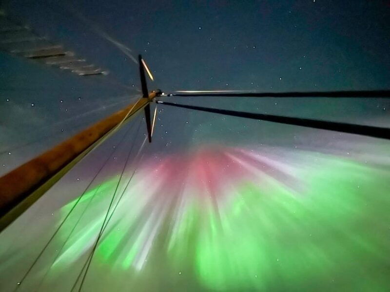 Tromso: Luxury Northern Lights Cruise with Hot Tub & Dinner - First Impressions and What Sets This Tour Apart