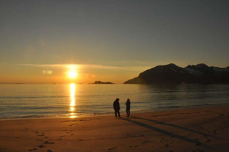 Tromsø: Midnight Sun, Campfire, Beach, Evening Tour - The Campfire Experience