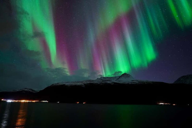 Tromsø: Northern Lights Tour with Free Professional Photos - The Experience in Detail