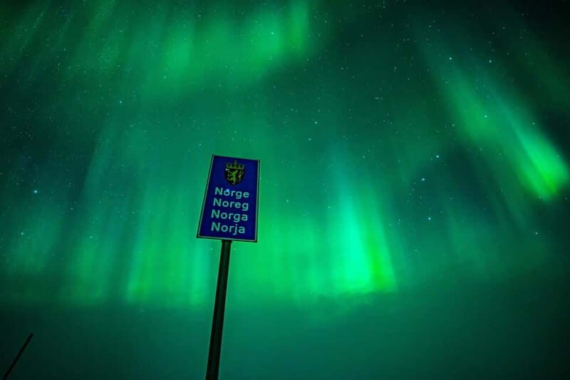 Tromsø: Northern Lights Tour with Hot Drinks and Snacks - A Closer Look at the Experience