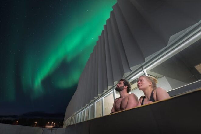 Tromsø: Spa Entry With Bath, Sauna, and Outdoor Heated Pool - Facilities and Activities
