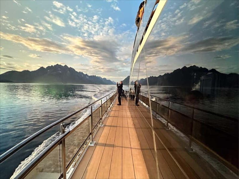 Tromsø: Summer Arctic Light Cruise with a Guide - Good To Know