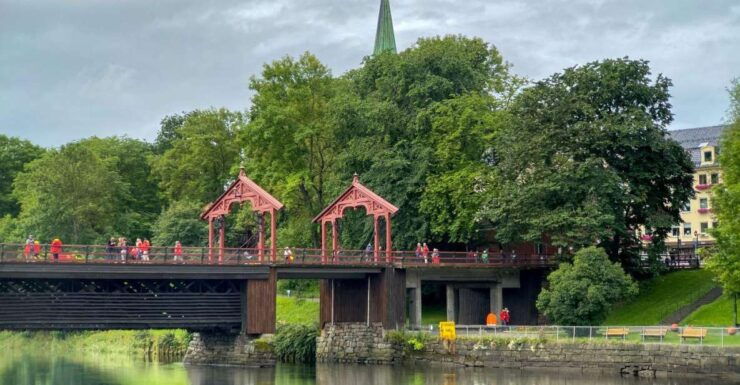 Trondheim Pur - Explore the Highlights by Bus & Walk - Tour Description