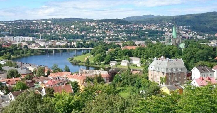 Trondheim's Regalia: A Self-Guided Audio Tour - Experience Highlights