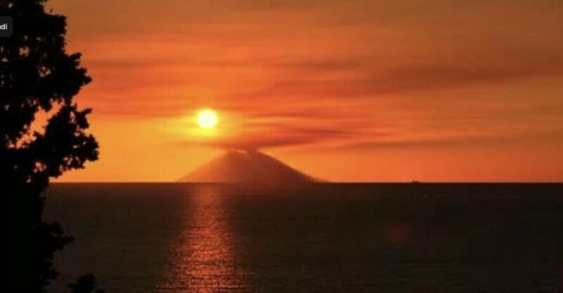 Tropea: Sunset Costa Degli Dei Boat Tour With Swimming - Good To Know