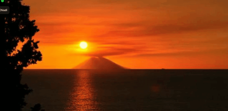 Tropea: Sunset Costa Degli Dei Boat Tour With Swimming - Departure Details and Check-In Process